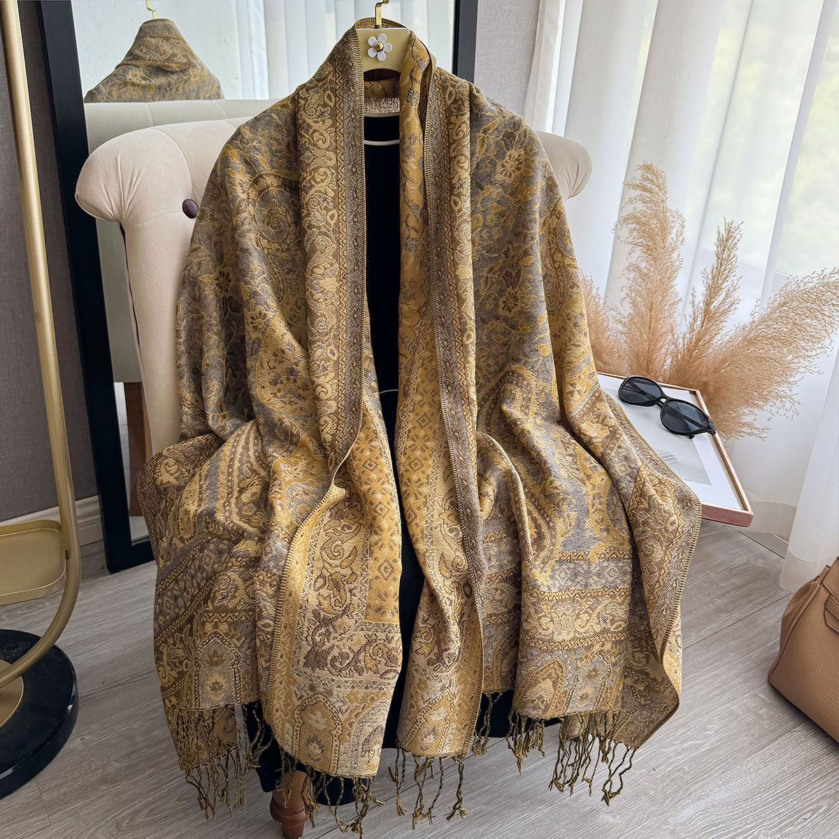Winter Ethnic Fashion For Women - 2025Püskül Battaniye Tasarımı Etnik Tarzı Kalın
