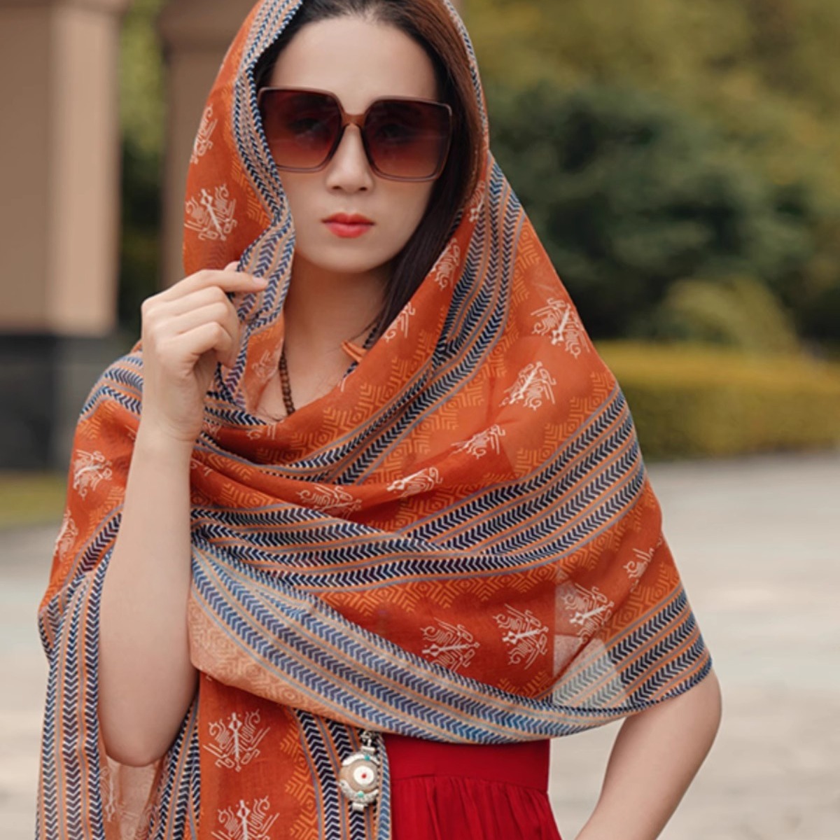 Seyahat Fotoğrafçılığı, İnce İ - Ethnic Fashion Photography incelemesi ve fiyatı