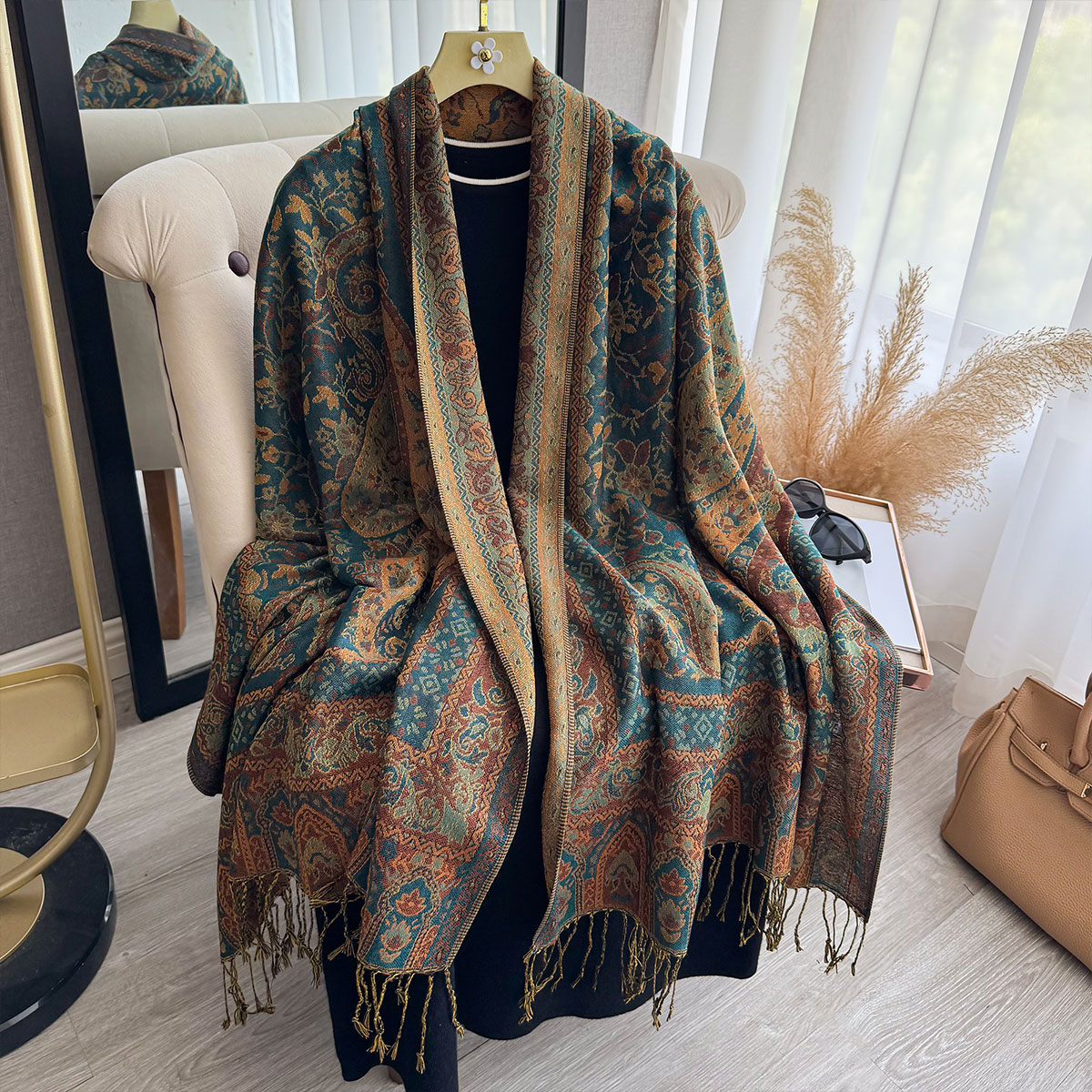 2025Püskül Battaniye Tasarımı  - Winter Ethnic Fashion For Women incelemesi ve fiyatı